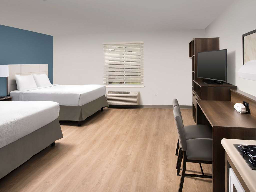WOODSPRING SUITES CEDAR PARK - AUST-guestroom-Guest Room,On-Site.jpg