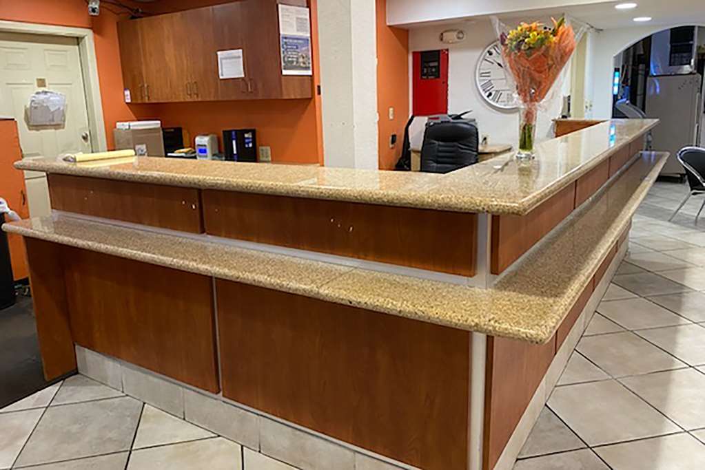 Travelodge by Wyndham Lackland AFB North