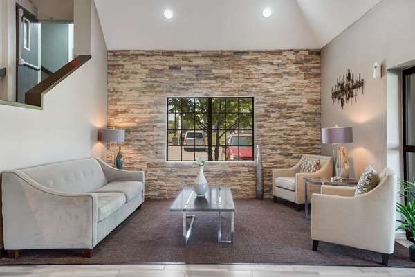  - Quality Inn Lee's Summit