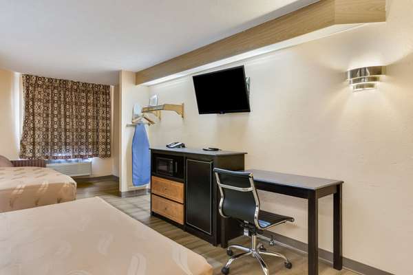 Suite - Quality Inn Lee's Summit