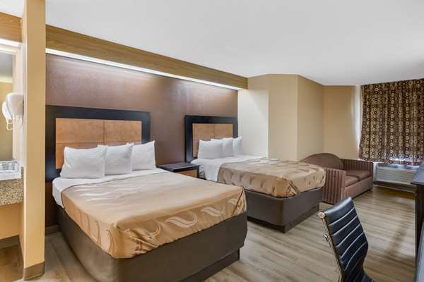 Suite - Quality Inn Lee's Summit