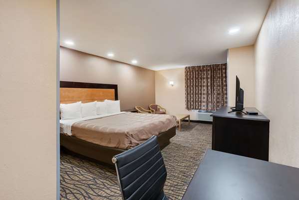 Suite - Quality Inn Lee's Summit