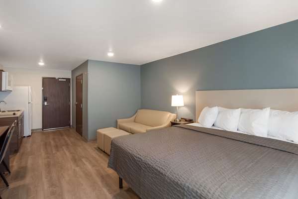  - WoodSpring Suites Colorado Springs - I-25, Exit 153