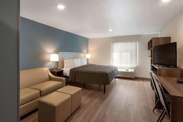  - WoodSpring Suites Colorado Springs - I-25, Exit 153
