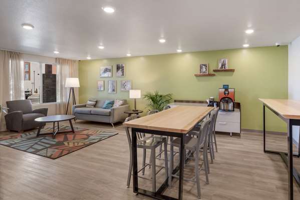  - WoodSpring Suites Colorado Springs - I-25, Exit 153