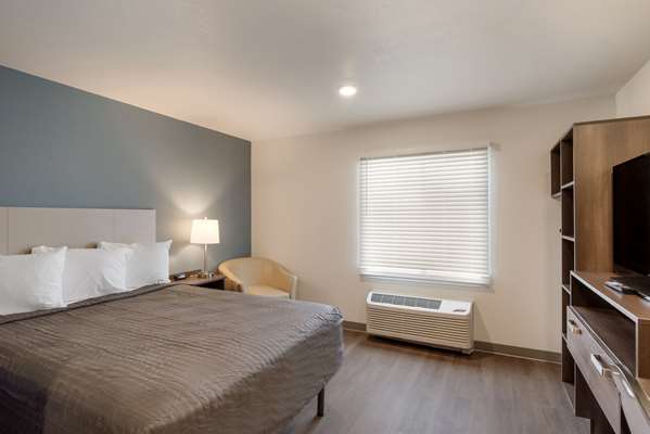  - WoodSpring Suites Colorado Springs - I-25, Exit 153