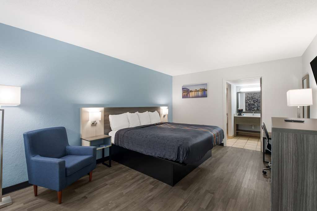 RODEWAY INN CLEVELAND TN I-75-guestroom-Guest Room,On-Site.jpg