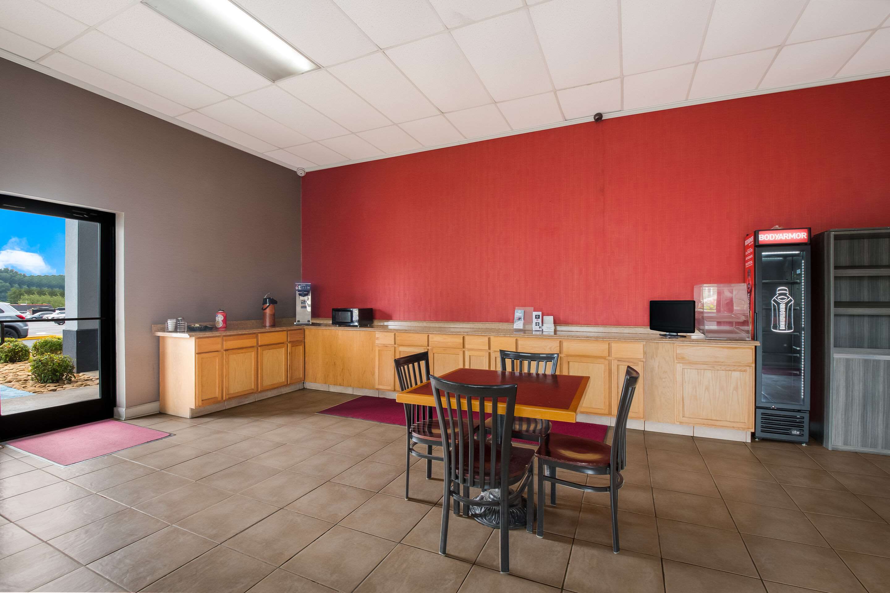 Breakfast area | Rodeway Inn Cleveland TN I-75