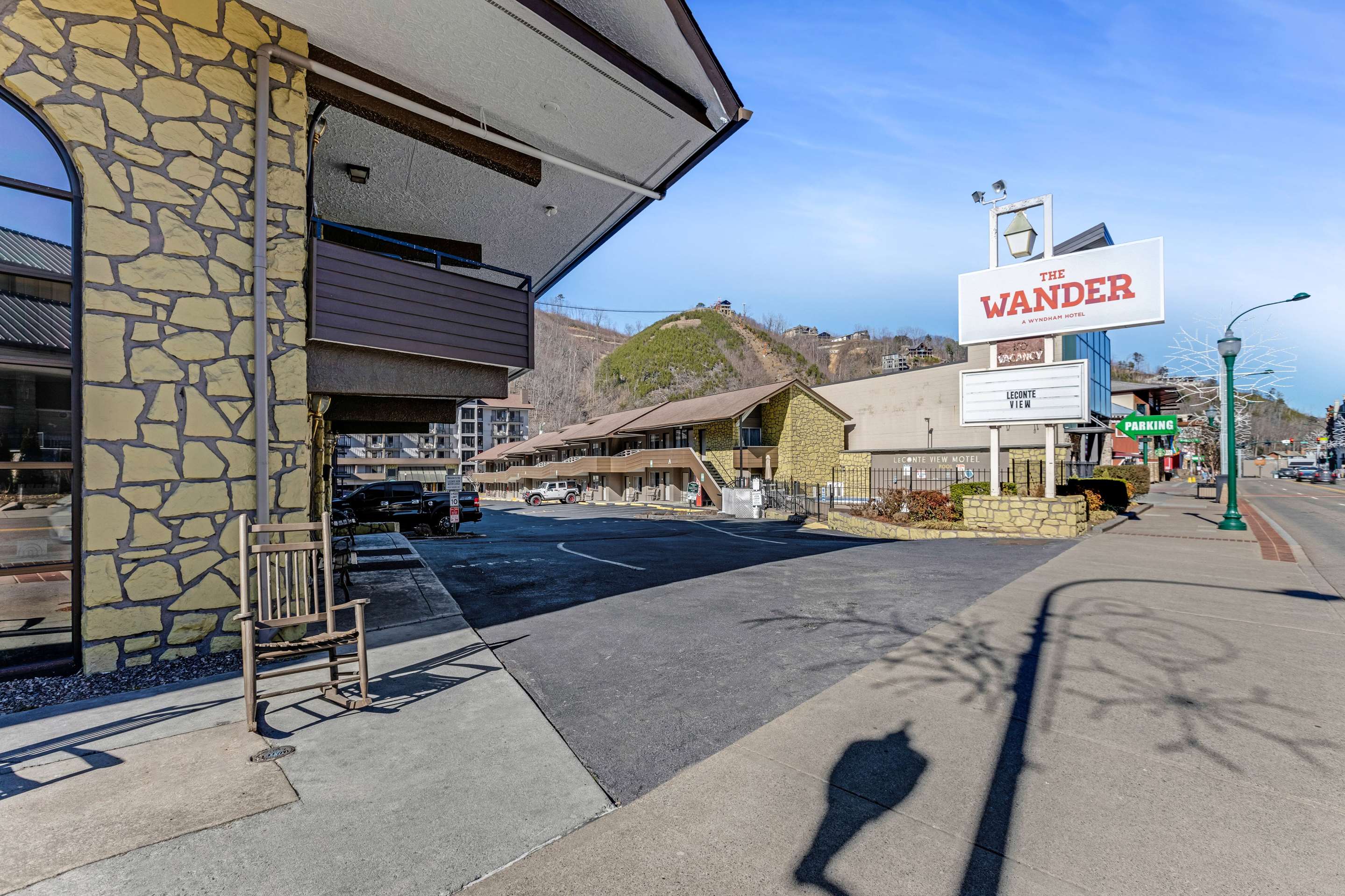 Exterior | LeConte Motor Lodge A Ramada by Wyndham