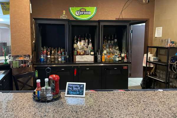 Restaurant - Wyndham Garden Hotel Dover