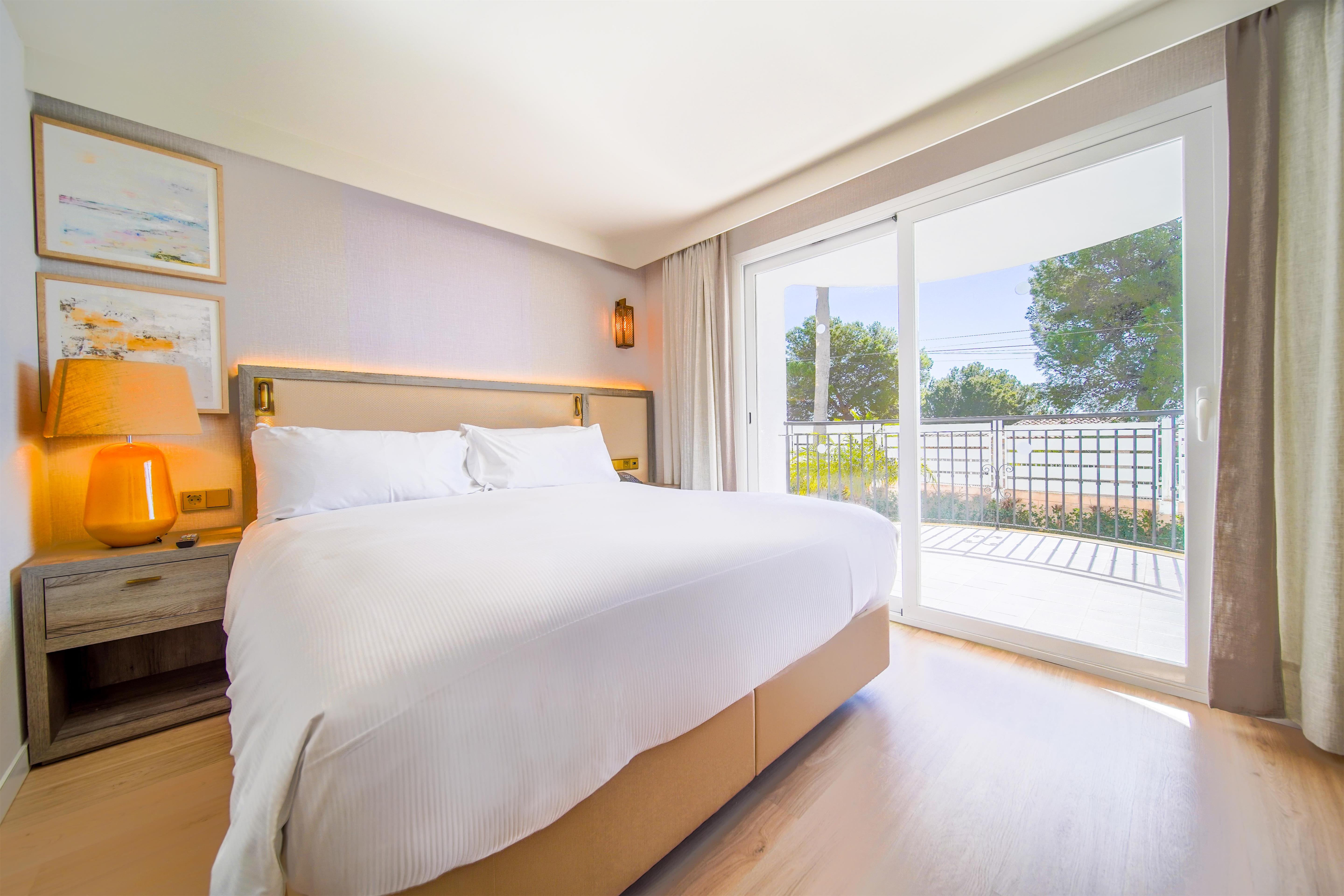 Hilton Mallorca Galatzo Room Type - Premium Suite, 1 King Bed