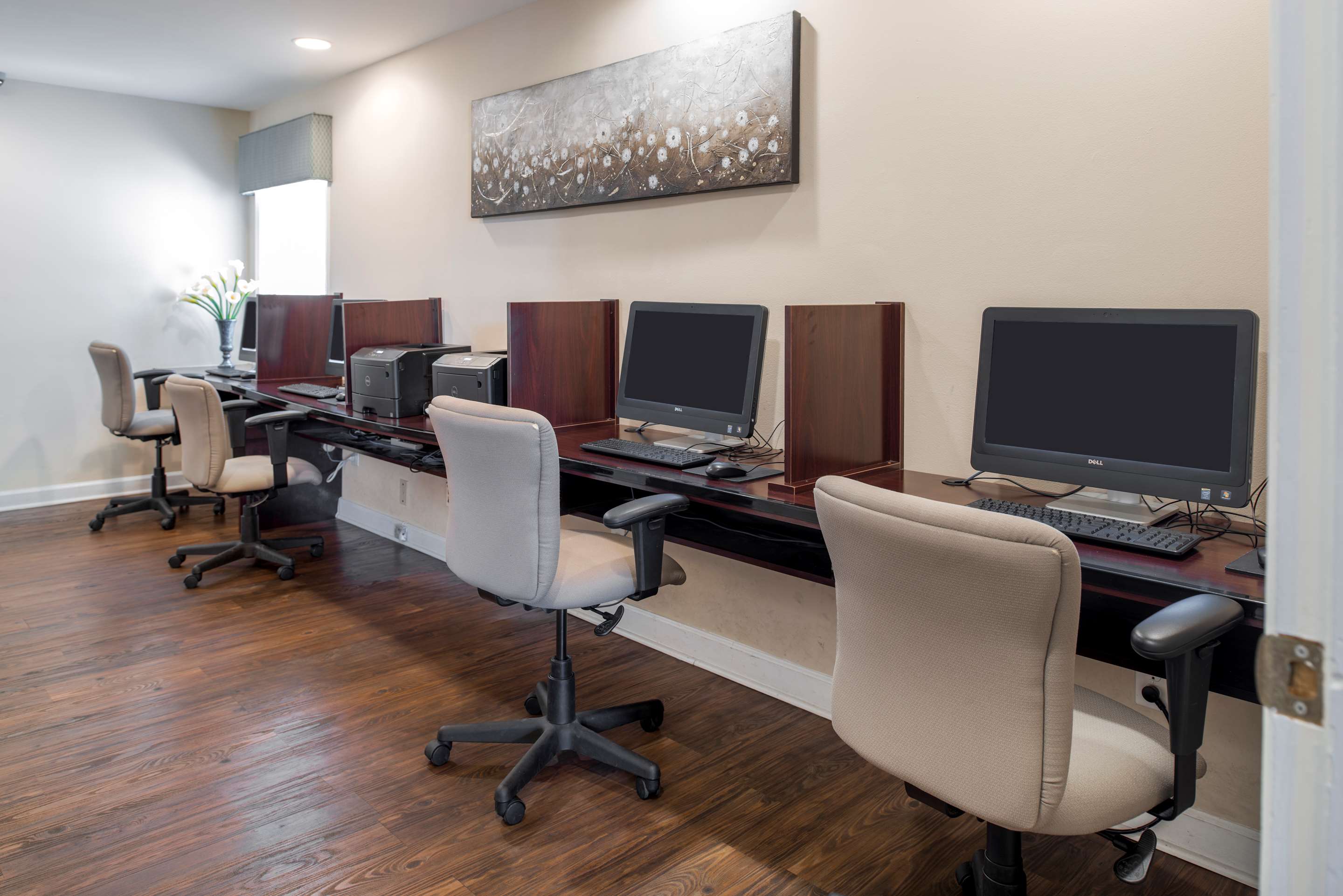 Business Center | Hilton Vacation Club The Historic Powhatan Williamsburg