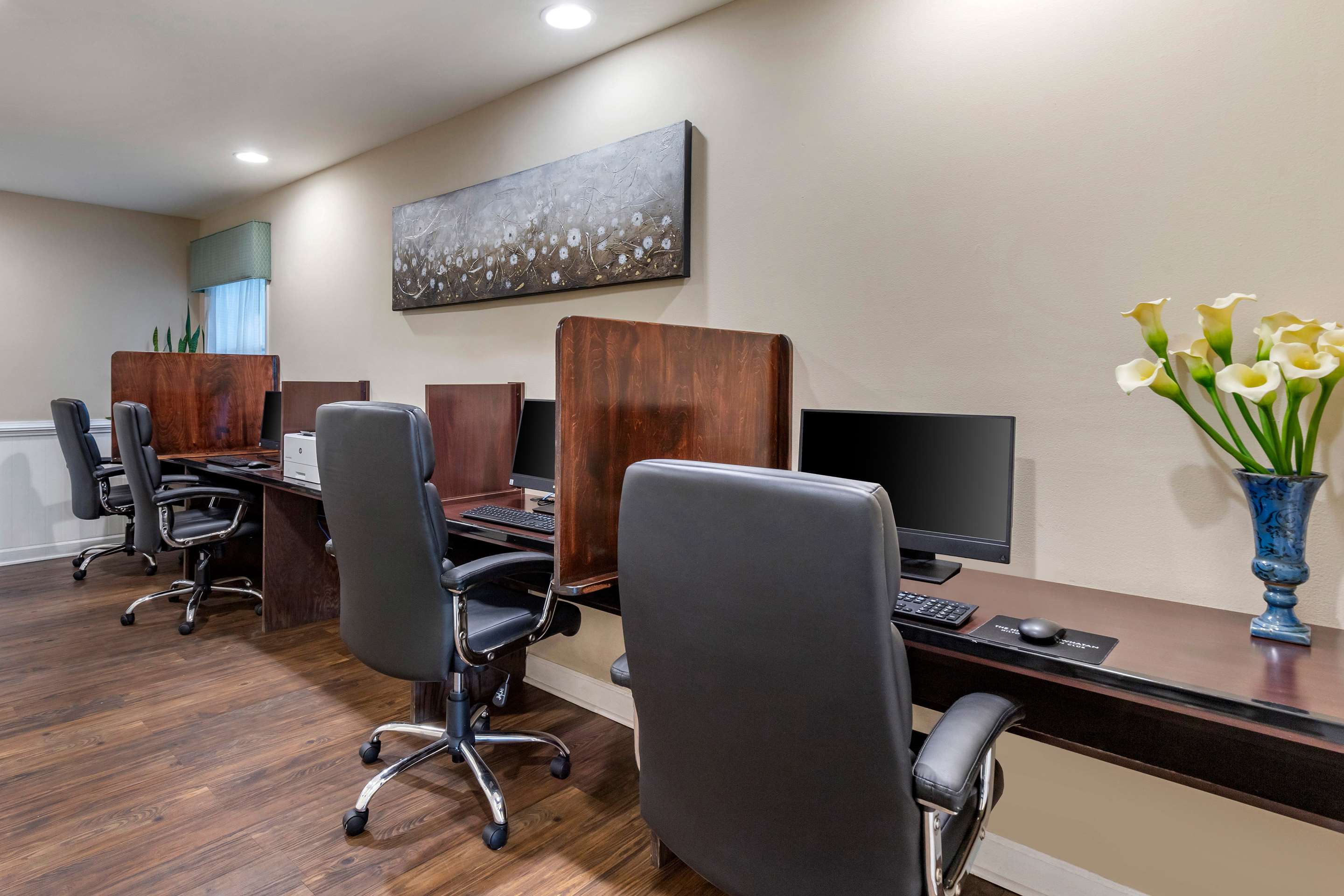 Business Center | Hilton Vacation Club The Historic Powhatan Williamsburg