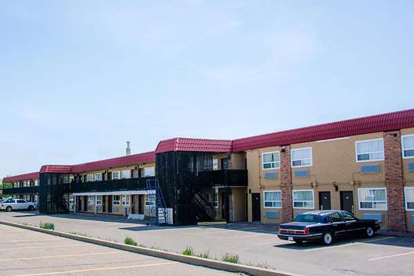 Exterior view - Ramada Hotel Medicine Hat