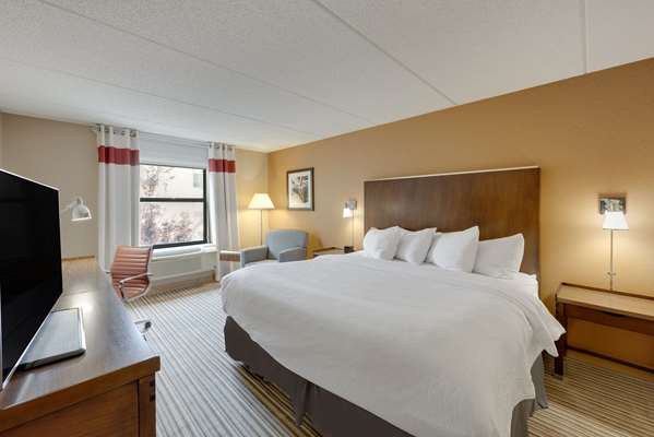  - Crossroads Hotel Newburgh - I-84, Exit 34