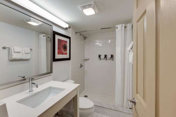  - Crossroads Hotel Newburgh - I-84, Exit 34