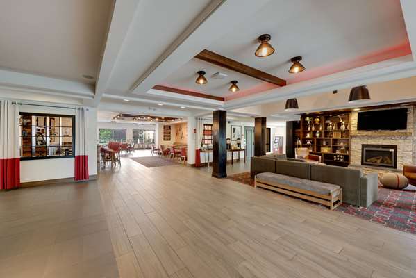  - Crossroads Hotel Newburgh - I-84, Exit 34