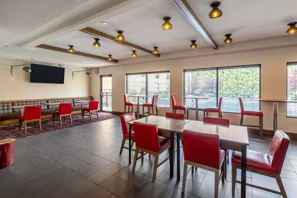 Restaurant - Crossroads Hotel Newburgh - I-84, Exit 34