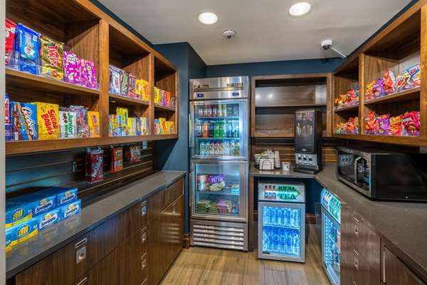  - Crossroads Hotel Newburgh - I-84, Exit 34