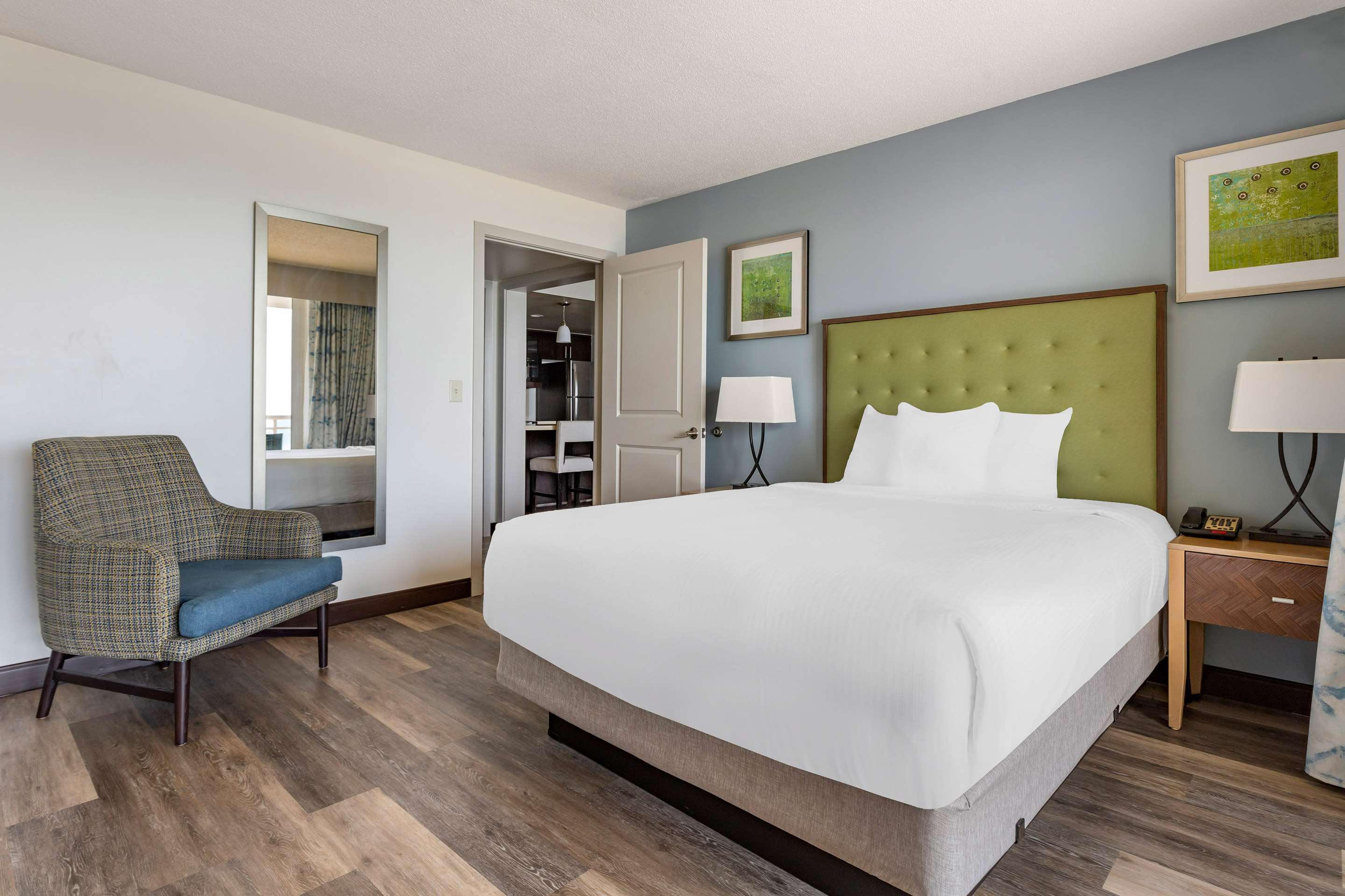 Guest room