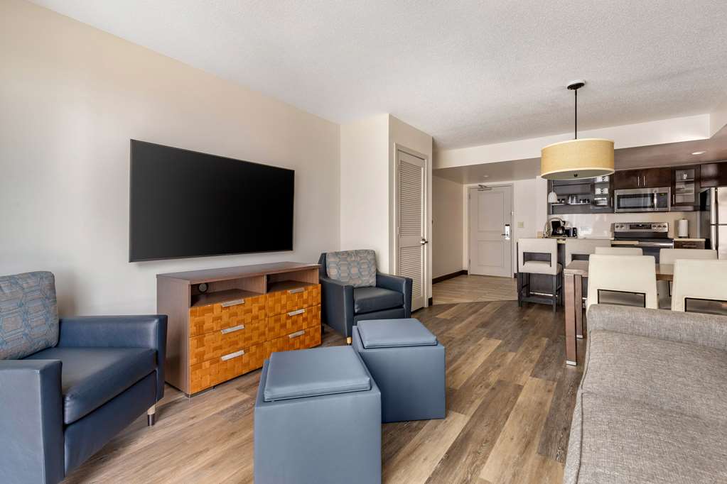 Hilton Vacation Club Oceanaire Virginia Beach - Tap to explore photos