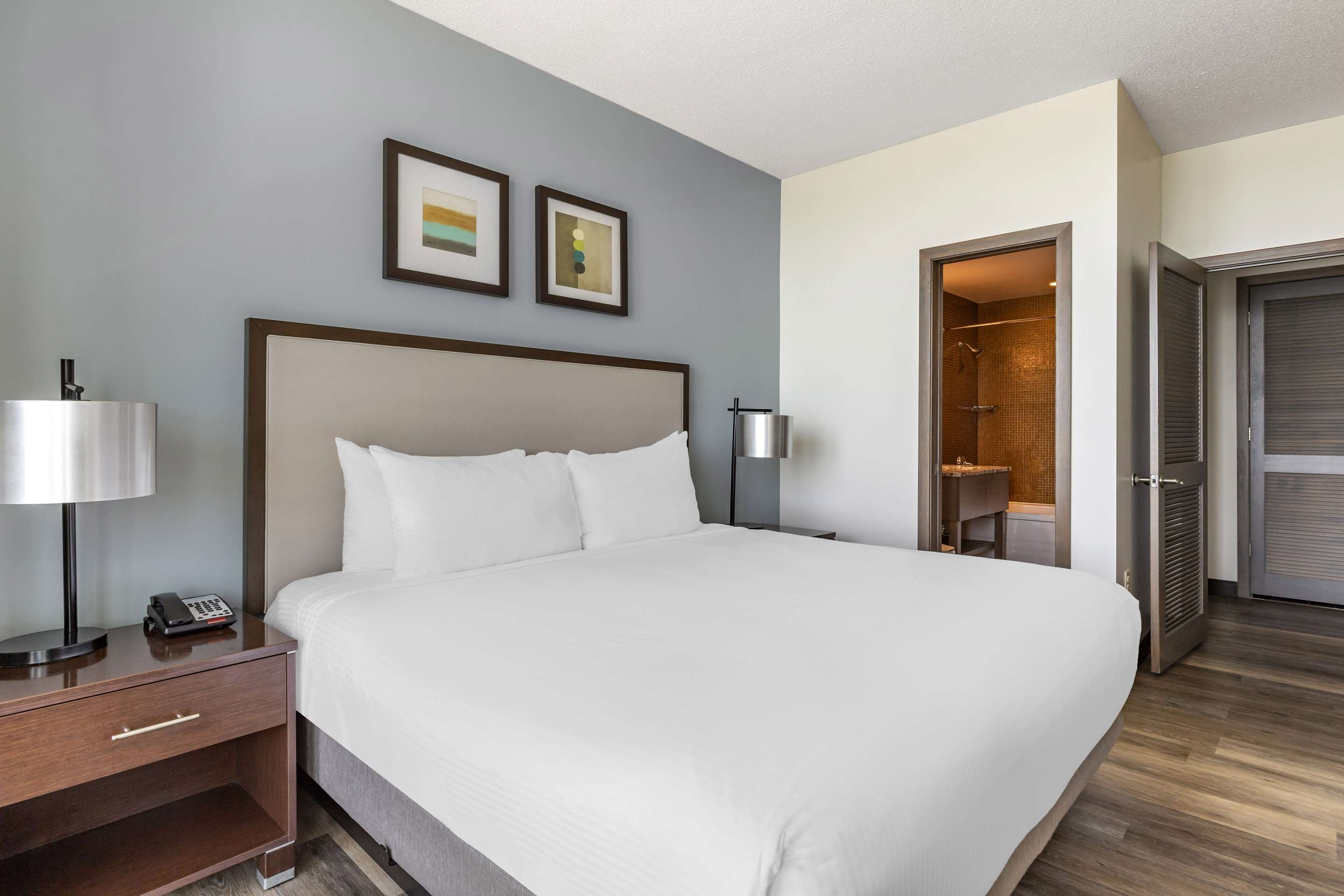 Guest room