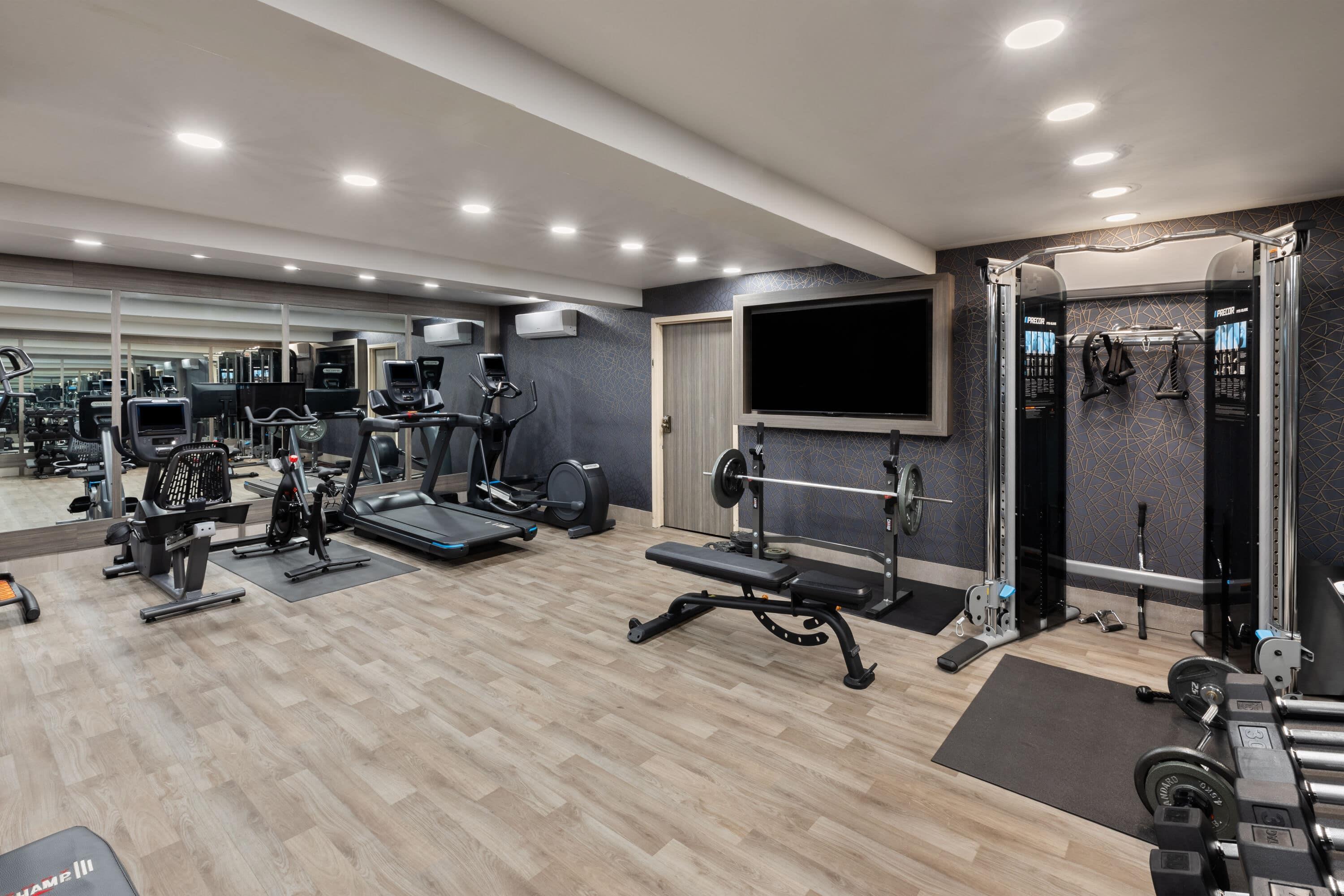 Health club fitness center gym | Wyndham DFW Airport