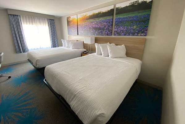  - Days Inn South Waco - I-35, Exit 333A
