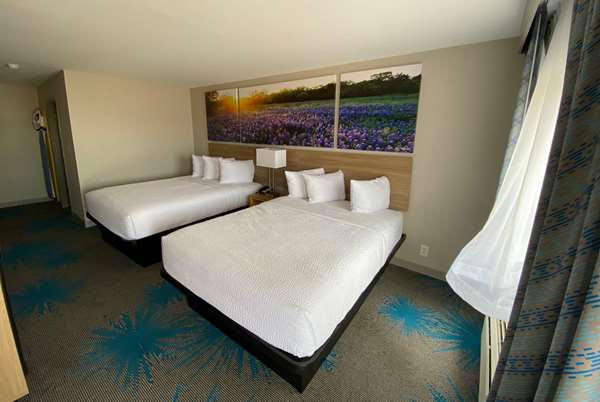  - Days Inn South Waco - I-35, Exit 333A