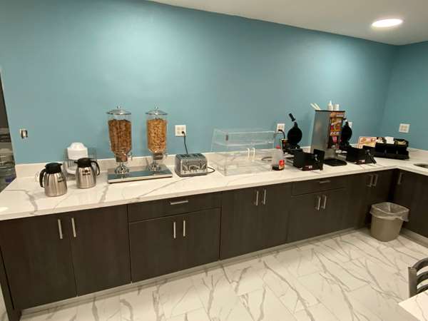  - Days Inn South Waco - I-35, Exit 333A