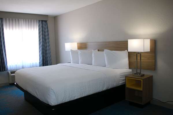  - Days Inn South Waco - I-35, Exit 333A