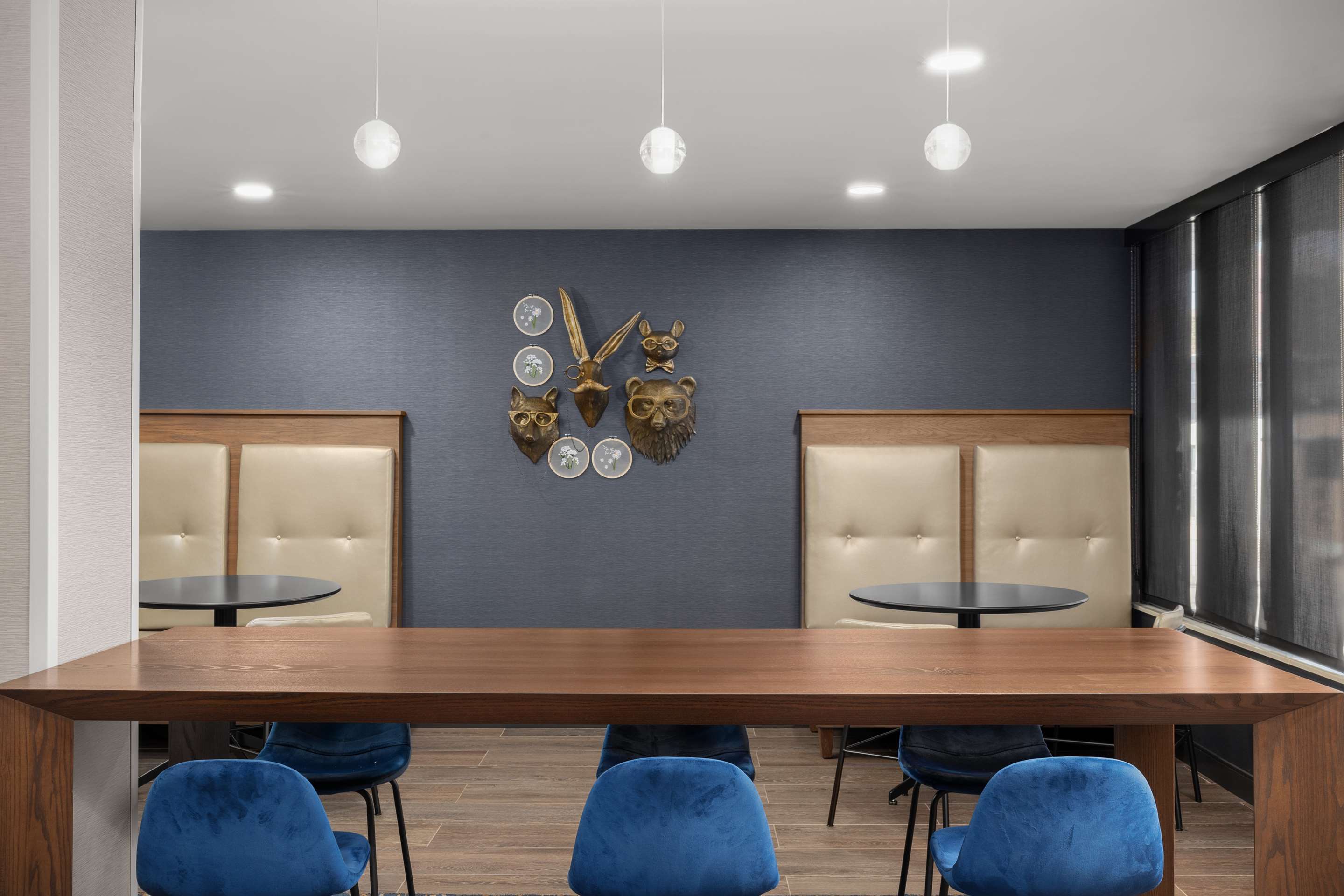Lobby | Hotel Westport Kansas City, Tapestry Collection by Hilton