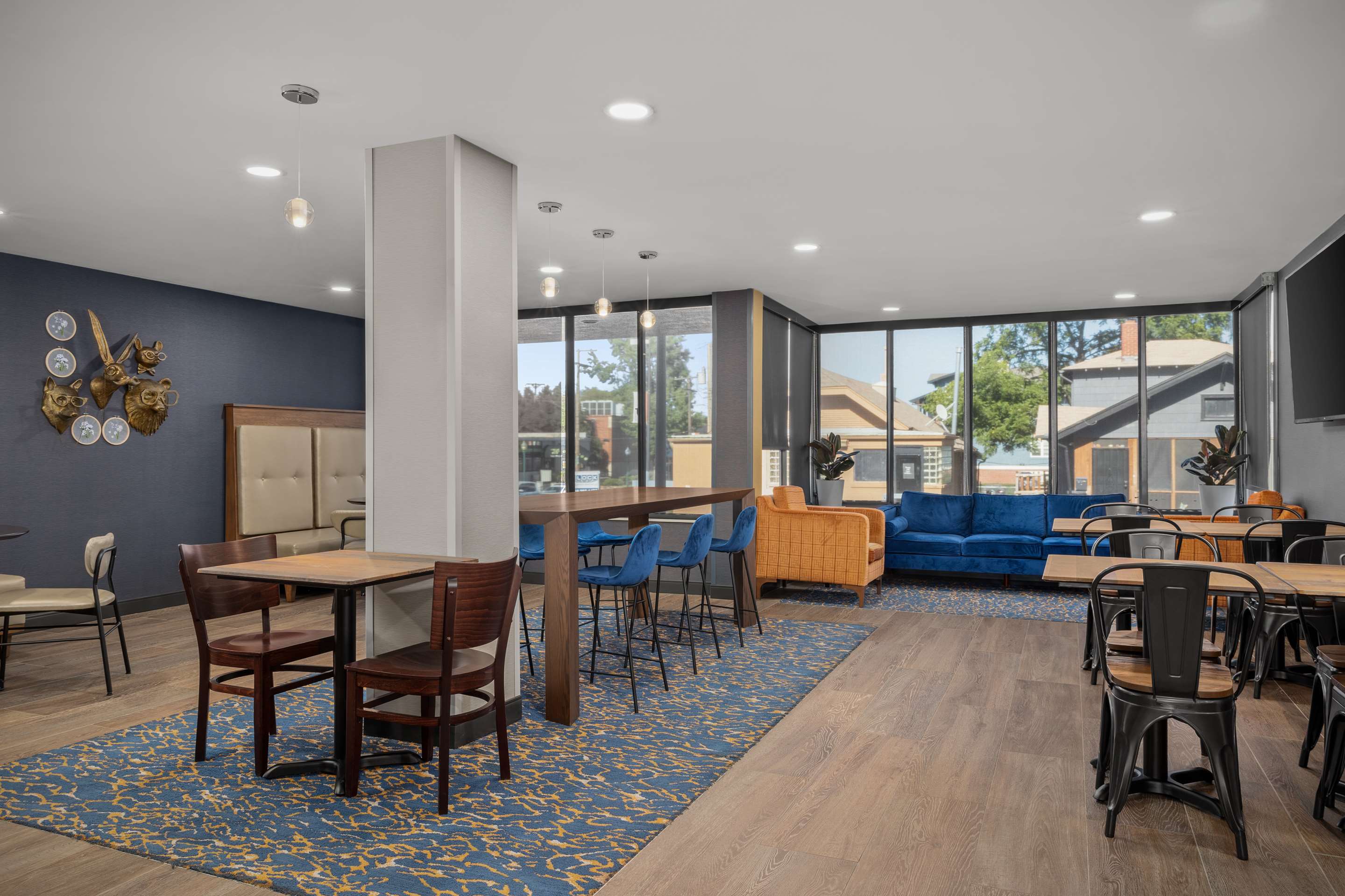 Lobby | Hotel Westport Kansas City, Tapestry Collection by Hilton