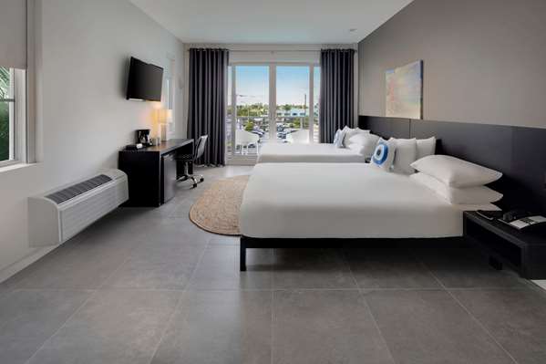  - MB Hotel Beachfront Miami Beach