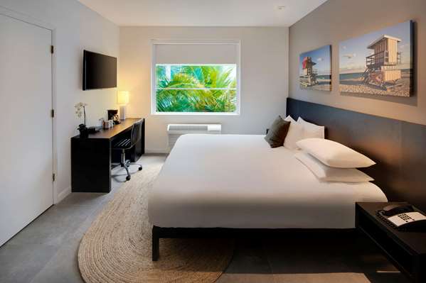  - MB Hotel Beachfront Miami Beach