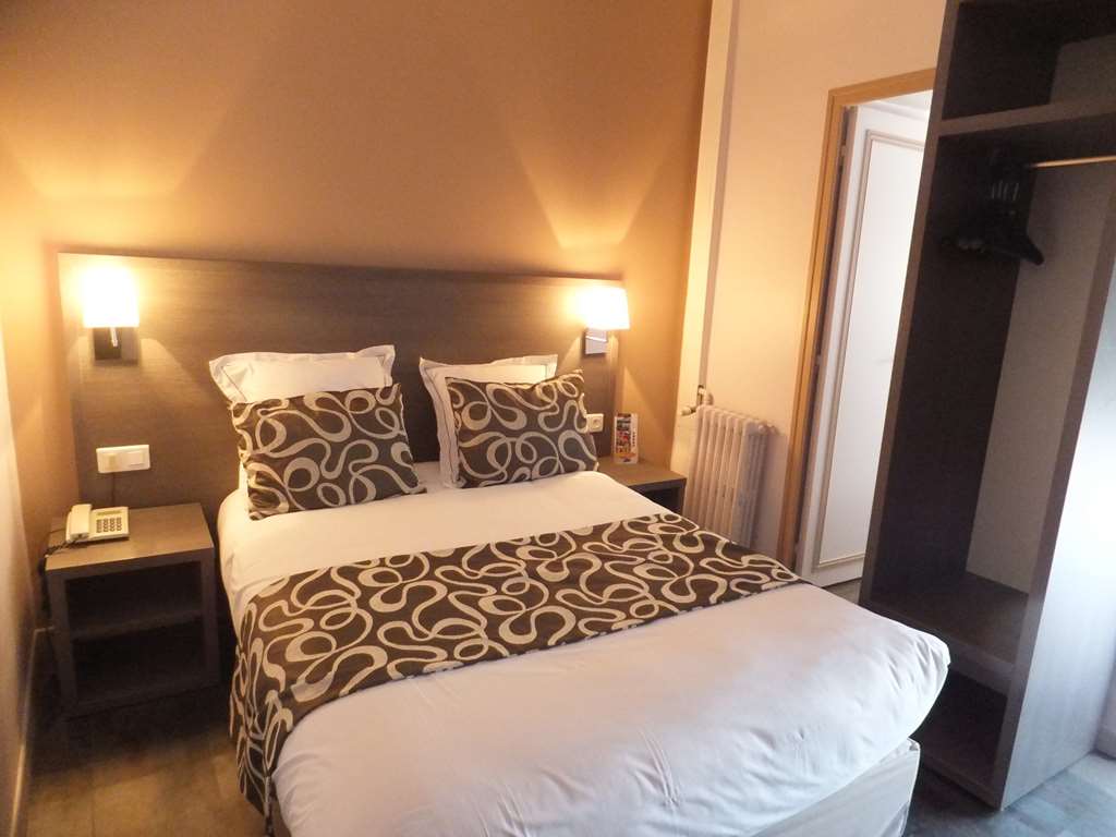 THE ORIGINALS CITY. HOTEL REGINA-guestroom-Guest Room,On-Site.jpg