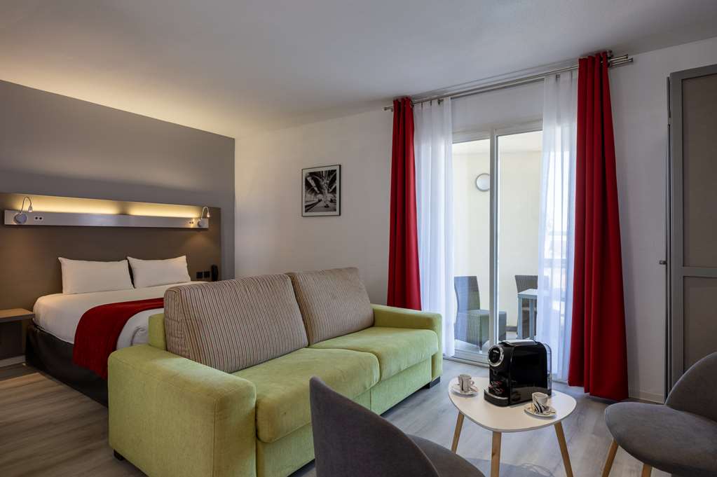 THE ORIGINALS CITY, HOTEL LES DOMES-guestroom-Guest Room,Suite,On-Site.jpg