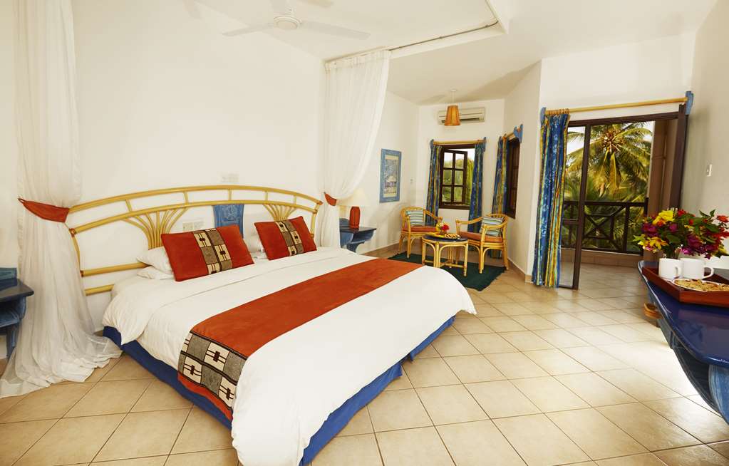 NEPTUNE BEACH RESORT-guestroom-Guest Room,On-Site.jpg