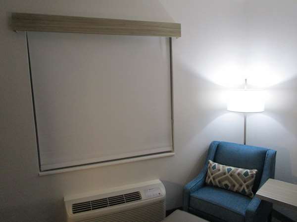  - Best Western Plus Bonham Hotel