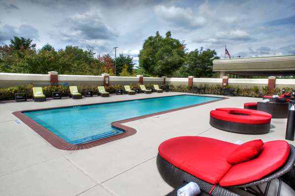 Pool - Inn at Fox Chase Bensalem