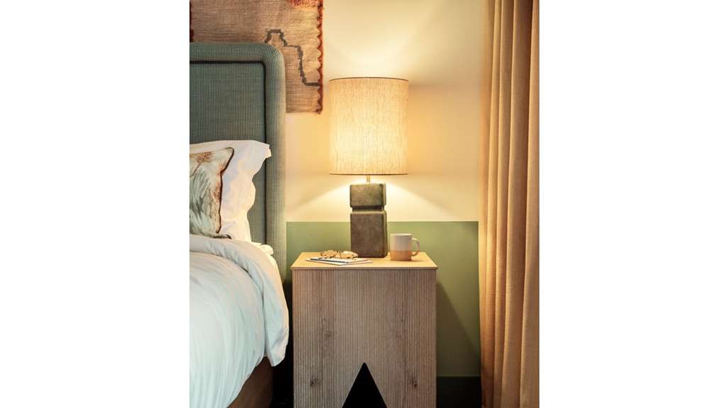 Guest photo