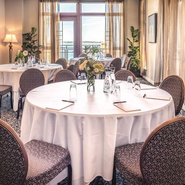  - Oak Bay Beach Hotel Victoria