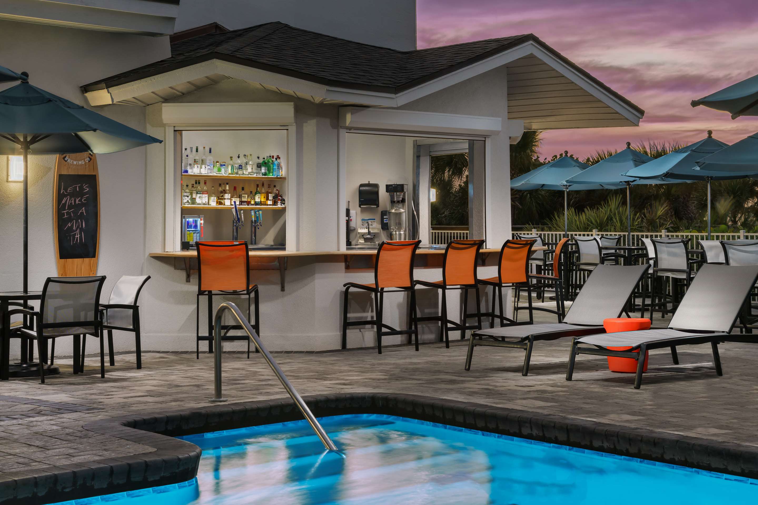 Pool | Hilton Garden Inn Cocoa Beach Oceanfront