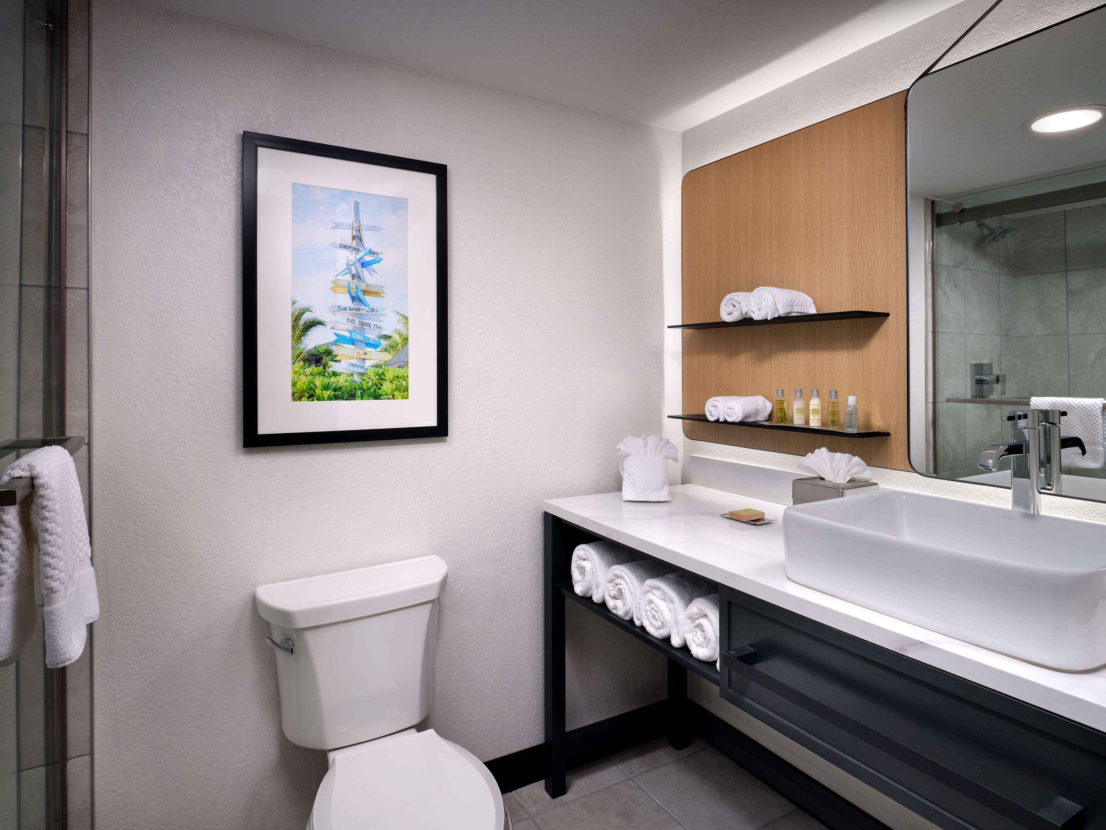 DoubleTree by Hilton Cocoa Beach - Oceanfront Room Type - 1 KG HGH FLR PARTL OCN VW