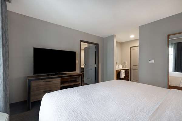  - Homewood Suites by Hilton Oak Creek - I-41 &  I-94, Exit 321