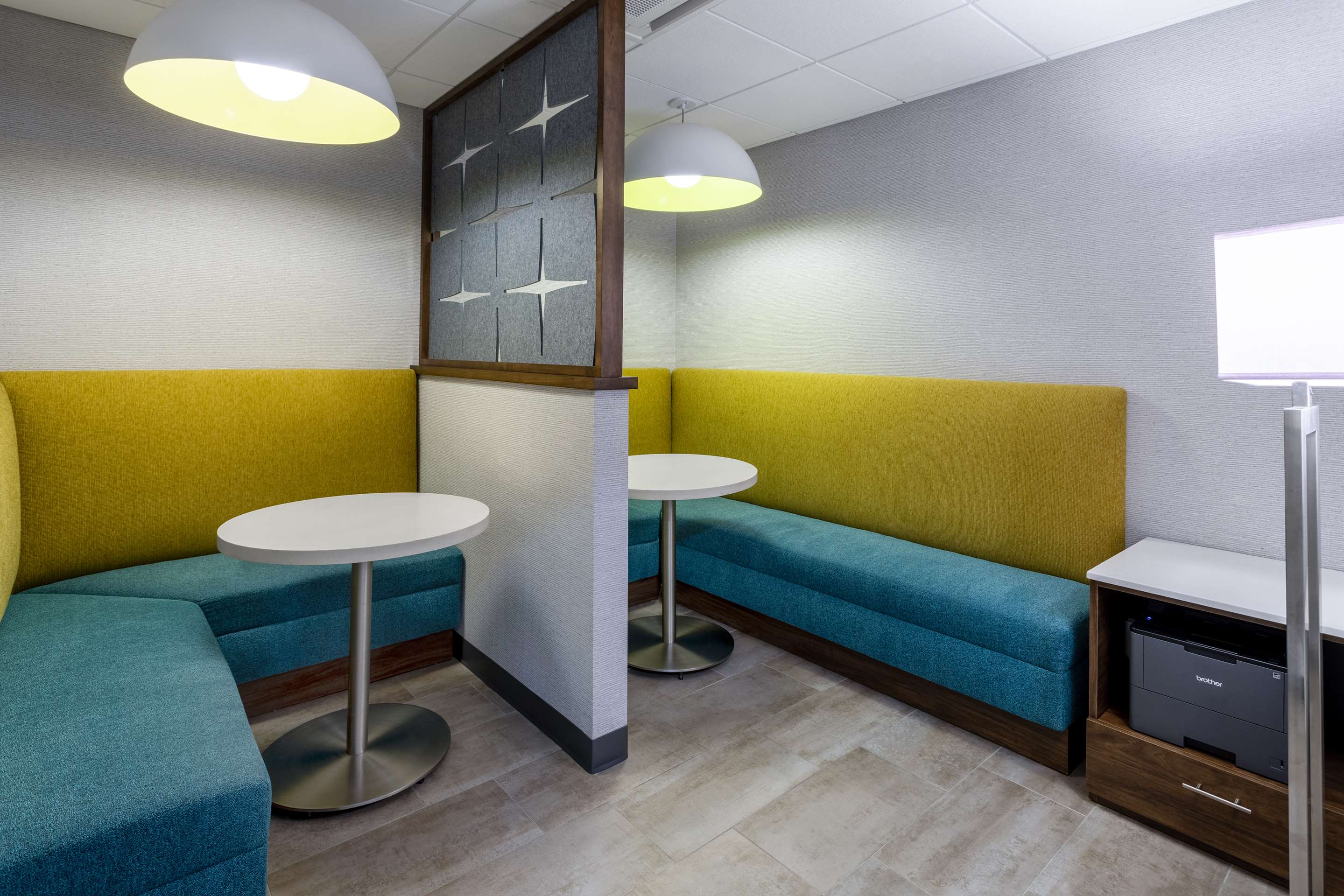 Business Center | Hampton Inn Monticello, Ny