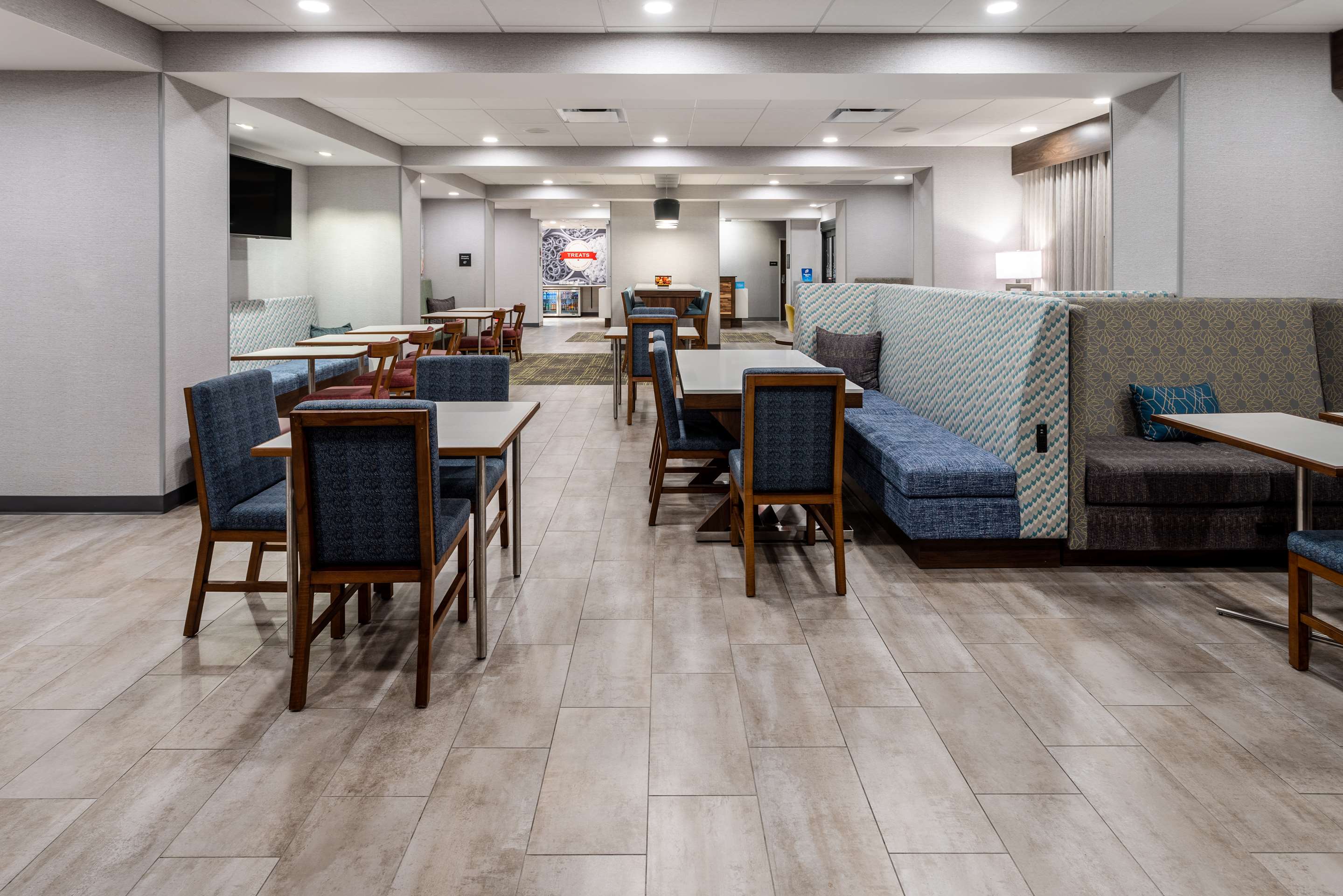 Lobby | Hampton Inn Monticello, Ny