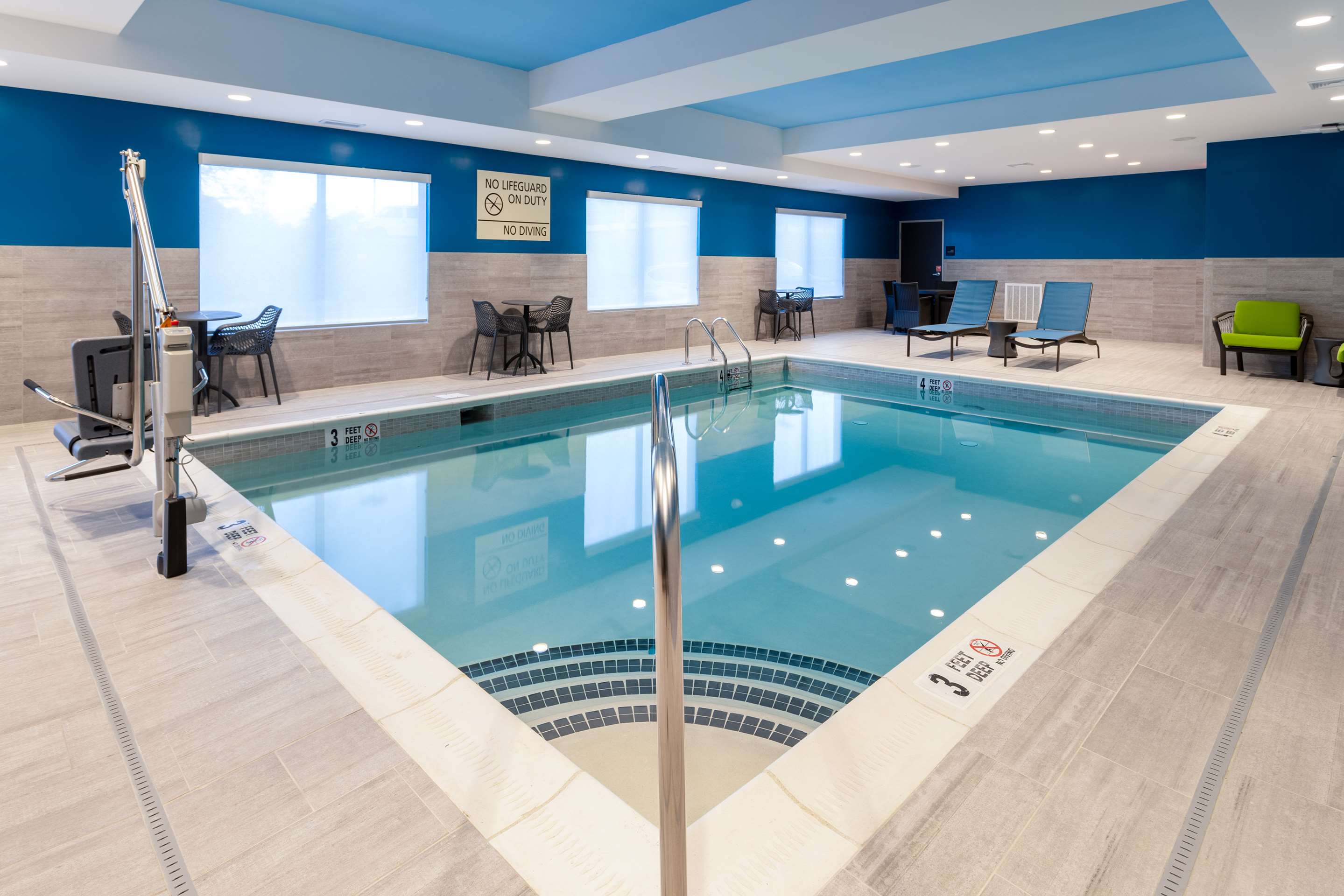 Pool | Hampton Inn Monticello, Ny