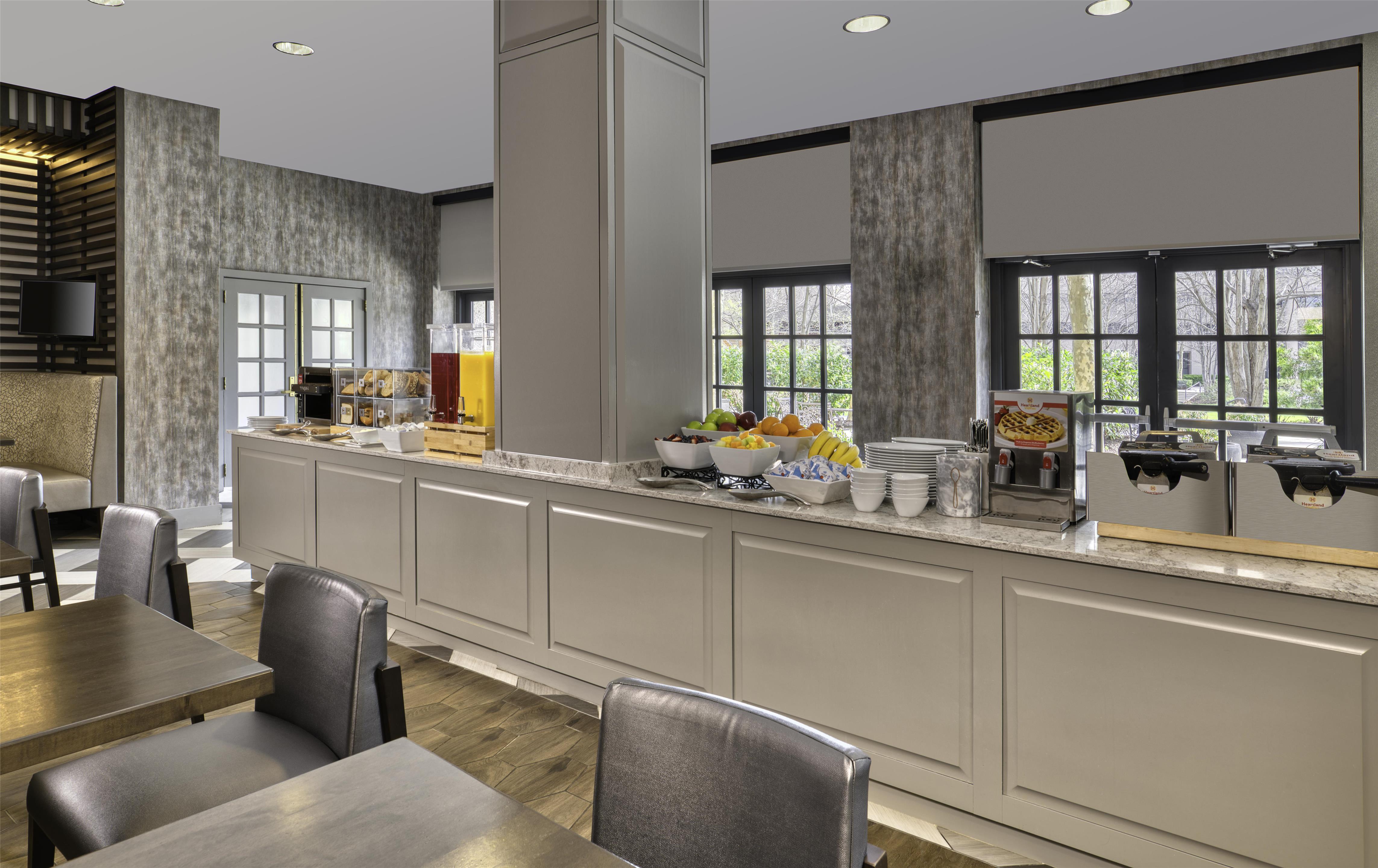 Breakfast Area | Embassy Suites by Hilton Bethesda Washington DC