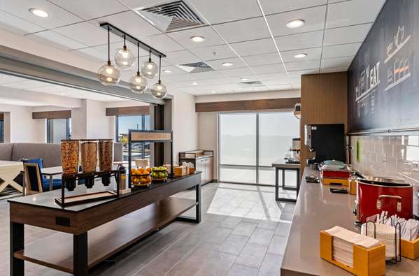 Amenities - Hampton Inn Northeast Colorado Springs